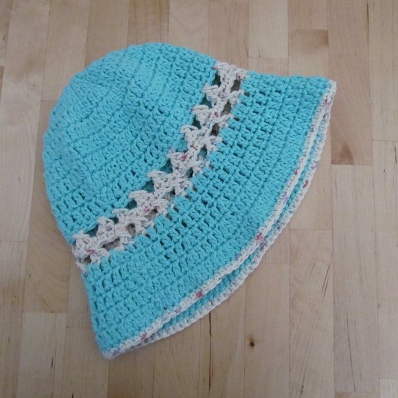 Taller de ABU crochet hat - Picture 9 of 9